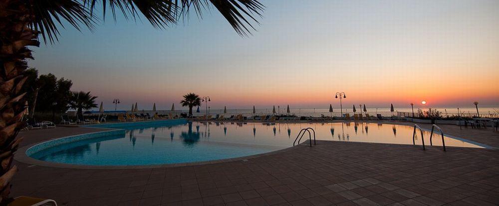 Club Esse Costa Dello Jonio Hotel มานดาโตริชโช มารีนา ภายนอก รูปภาพ