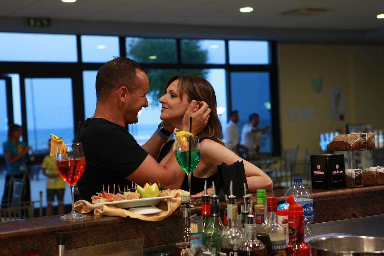 Club Esse Costa Dello Jonio Hotel มานดาโตริชโช มารีนา ภายนอก รูปภาพ