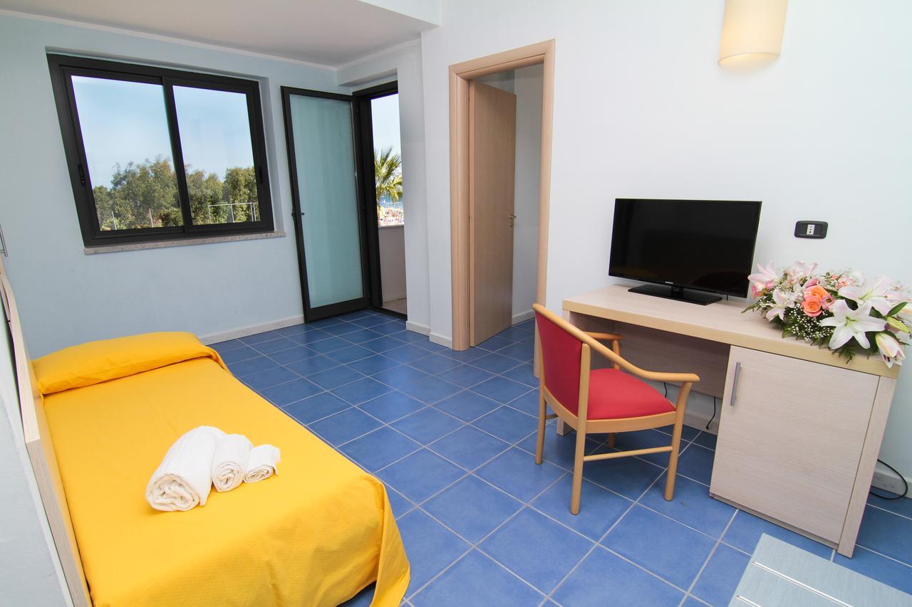 Club Esse Costa Dello Jonio Hotel มานดาโตริชโช มารีนา ภายนอก รูปภาพ