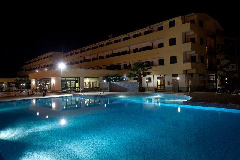 Club Esse Costa Dello Jonio Hotel มานดาโตริชโช มารีนา ภายนอก รูปภาพ